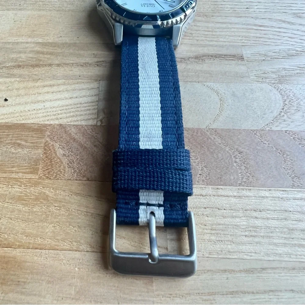 Guess waterpro blue and white nautical watch NEW BATTERY